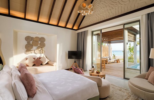 Lhaviyani Atoll Resort | Meyyafushi Maldives