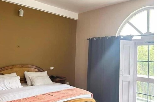 Pithoragarh Hotel | Pine Resort