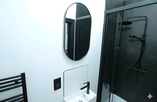 Lincoln Hotel | Simplystay St Martins