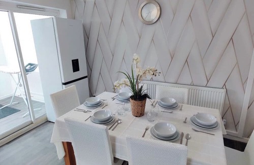 Little Hay House | The Croft House Near Birmingham Airport and Nec
