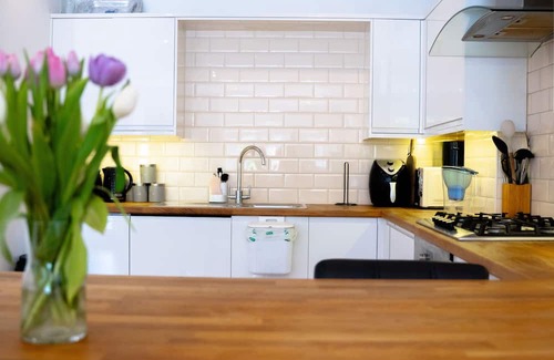 London Borough of Bromley Apartment | Cleave House - Stylish & Chic 3 Bed House Mins From Central London