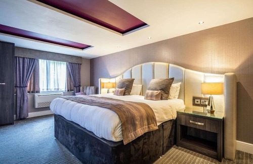 East Boldon Hotel | Holiday Inn Newcastle South by IHG