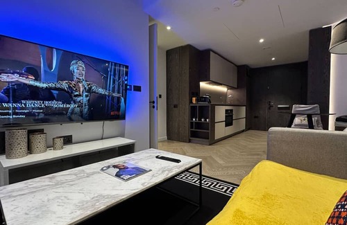 Queenstown Apartment | Battersea Power Station Master