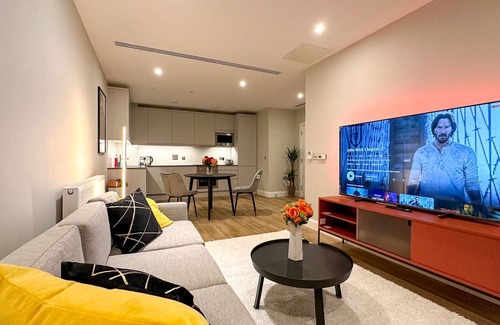 Nine Elms Apartment | Huge 3bath 2bedroom Family Home
