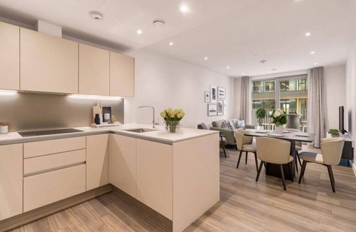 Nine Elms Apartment | 2bed-2bath-2balconylondoneyeview