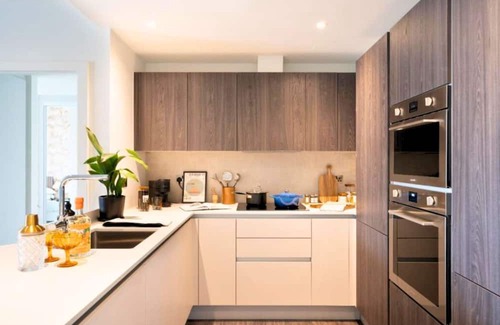 Nine Elms Apartment | 2bed-2bath-2balconylondoneyeview