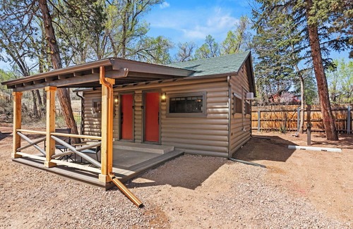 Colorado Springs Cabin | Timber Lodge Cabin 02