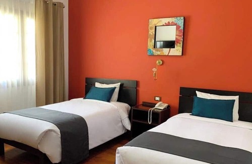 Jose Luis Bustamante y Rivero Hotel | HOTEL SUITE FLORENCE