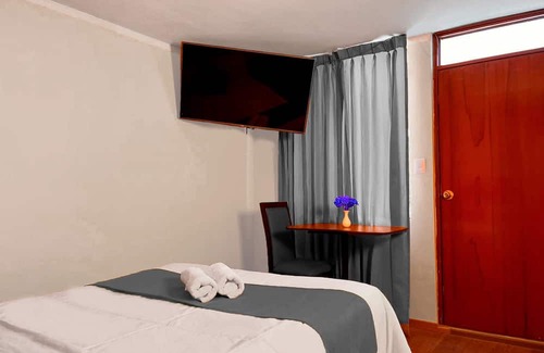 Jose Luis Bustamante y Rivero Hotel | HOTEL SUITE FLORENCE