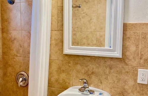 East Naples Hotel | Glades Motel