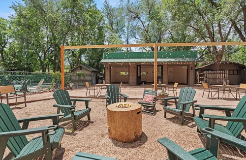Colorado Springs Cabin | Timber Lodge Cabin 18