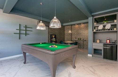 Lagoa Pequena Apartment | Luxurious Studio Right on the Sand in Irb203