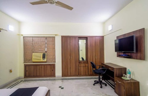 Sector II Hotel | Captain's home stay