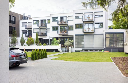 Stadtbergen Apartment | Belnoir by BRIGHT