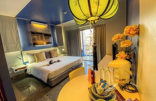 Talat Nuea House | Room-hotel With Balcony in Phukettown