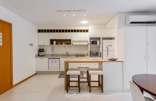 Penha Apartment | Modern apt With Pool Near the Beach Avr0203