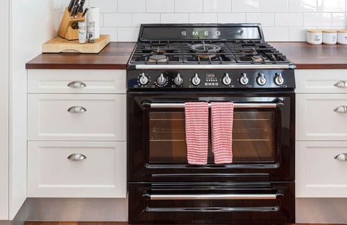 North Perth House | Hyde Seek Parkside Family Stay