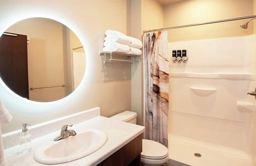 Downtown - Waterfront Hotel | The Intrepid