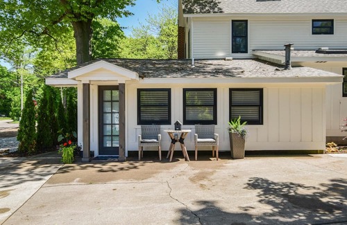 Saugatuck Apartment | Lucky Lucy