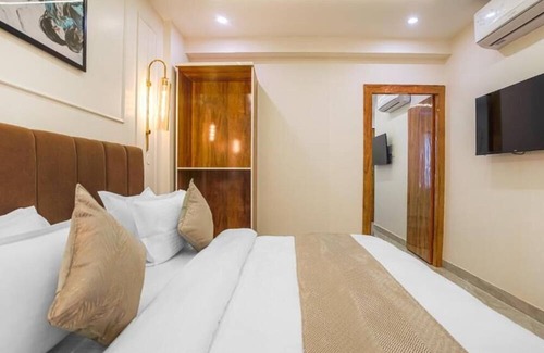 Mahmoorganj Hotel | Perfectstayz Premium Varanasi