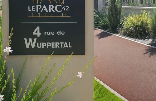 La Metare - Le Portail Rouge Apartment | Le Parc 42
