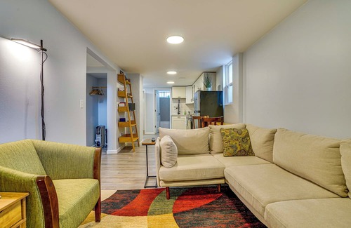 Carag Apartment | 9 Mi to Mall of America: Convenient Apartment!