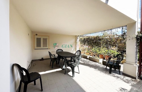 San Vincenzo Apartment | Via Della Principessa a Stone s Throw From the Sea-rif Principessa