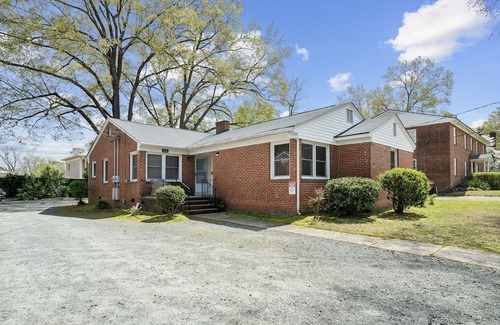 Durham Apartment | Buchanan 2br At Duke East Campus 2 Bedroom Apts by Quantum Suites
