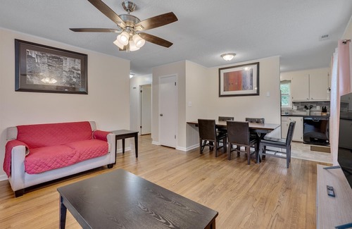 Durham Apartment | Duke Ramp Champ 3br 3 Bedroom Apts by Quantum Suites