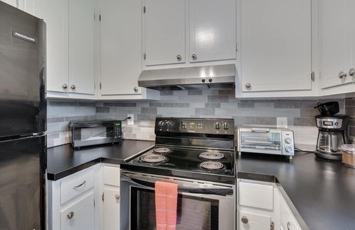 Durham Apartment | Duke Ramp Champ 3br 3 Bedroom Apts by Quantum Suites