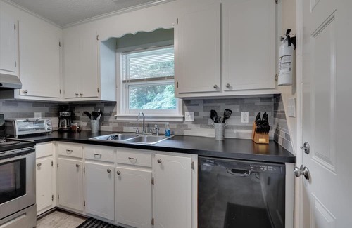 Durham Apartment | Duke Ramp Champ 3br 3 Bedroom Apts by Quantum Suites