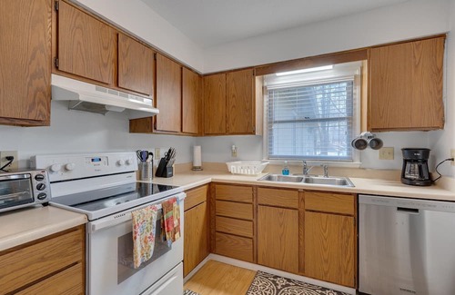 Durham House | Duke Double King @ American Village 2 Bedroom Home by Quantum Suites