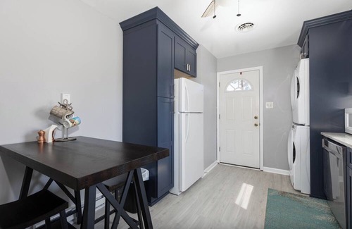 Villas House | Pet-friendly 2-bedroom house in Lower Township with WiFi and AC