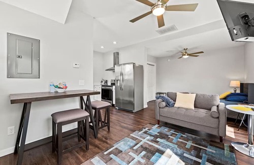 West Central Apartment | Downtown Fort Wayne Triplex- Apt. C