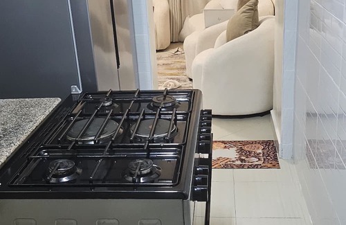 Central Southwest House | Alpine Home Charming 2-bedroom house in awesome Houston with AC, WiFi