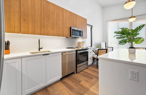 East Boston Apartment | Luxury 1BR Next to Logan Airport 8985