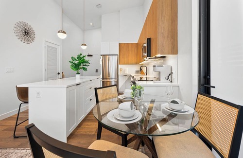 East Boston Apartment | Luxury 1BR Next to Logan Airport 8985