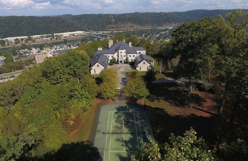 Charleston House | The Mountaineer's Mansion