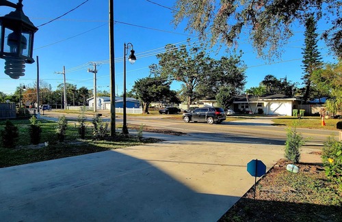 Bayou Oaks House | Central 2Bd 2Bth on the Cultural Coast