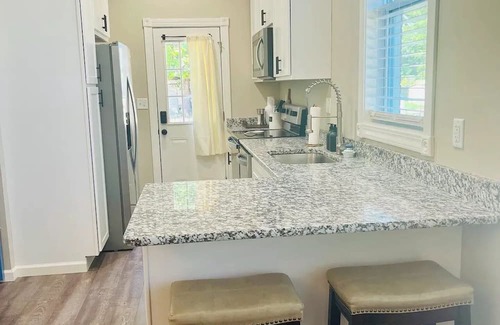 St. Louis House | Cozy townhome in Central St. Louis