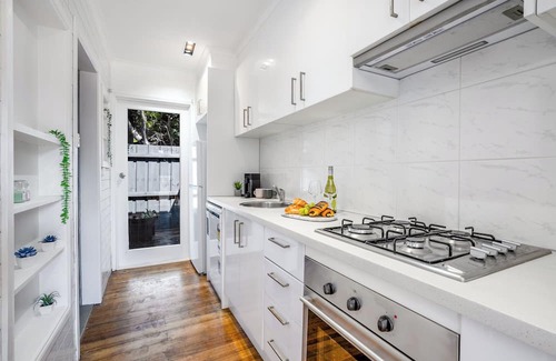 Ocean Grove Apartment | Orton Blue | 400m Walk to Beach | Pet Friendly