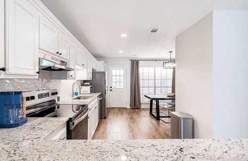 Highlands - Perkins Condo | Urban Luxe Living at LSU Food Hub