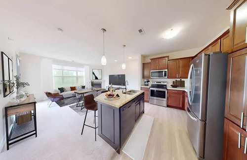 Brookfield Apartment | Chic 2-bedroom apartment in cool Brookfield with WiFi, fitness room