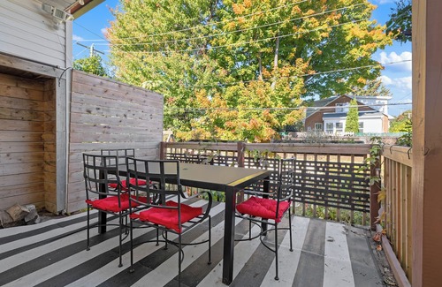 Vieux-Limoilou House | Rurality in the Hearth of the City (Free parking, 15 min from Old Qc)