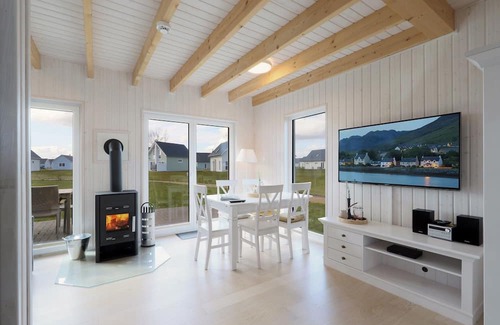 Olpenitz House | Flaschenpost - infrared cabin, bathtub, fireplace, terrace, parking lot