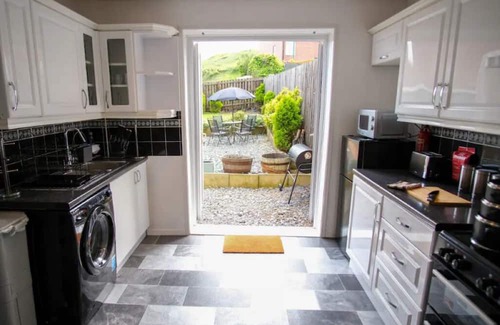 South Shields House | Cool Happens Here, Book Your Spot