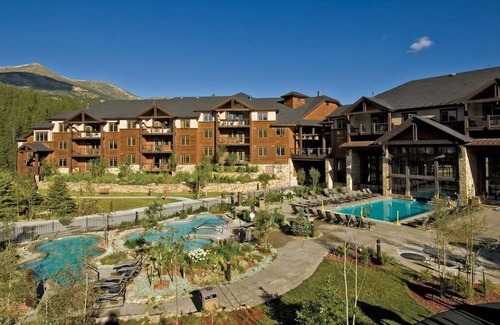 Four O'Clock Condo | Super Bowl week Ski-in/Ski-out Suite 5 Star Grand Timber Breckenridge