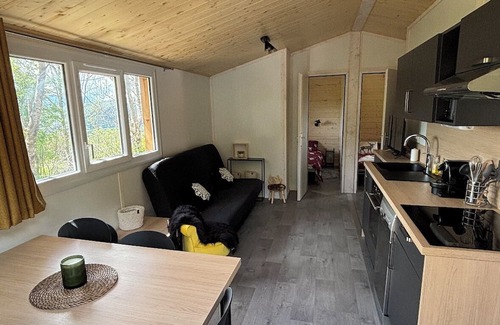 Saint-Leger-les-Melezes Ski Chalet | Chalet with private garden in the heart of nature, just a few metres from the ski slopes