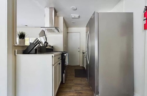 Rosewood Apartment | Elegant apartment in historic Rosewood. 10 minutes from Downtown Columbia.