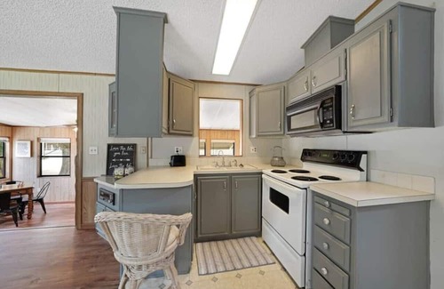 River Ranch House | 429d) Beautiful home + grill